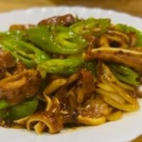 尖椒炒豬腸豬耳 (可選唔辣/小辣/中辣/大辣)